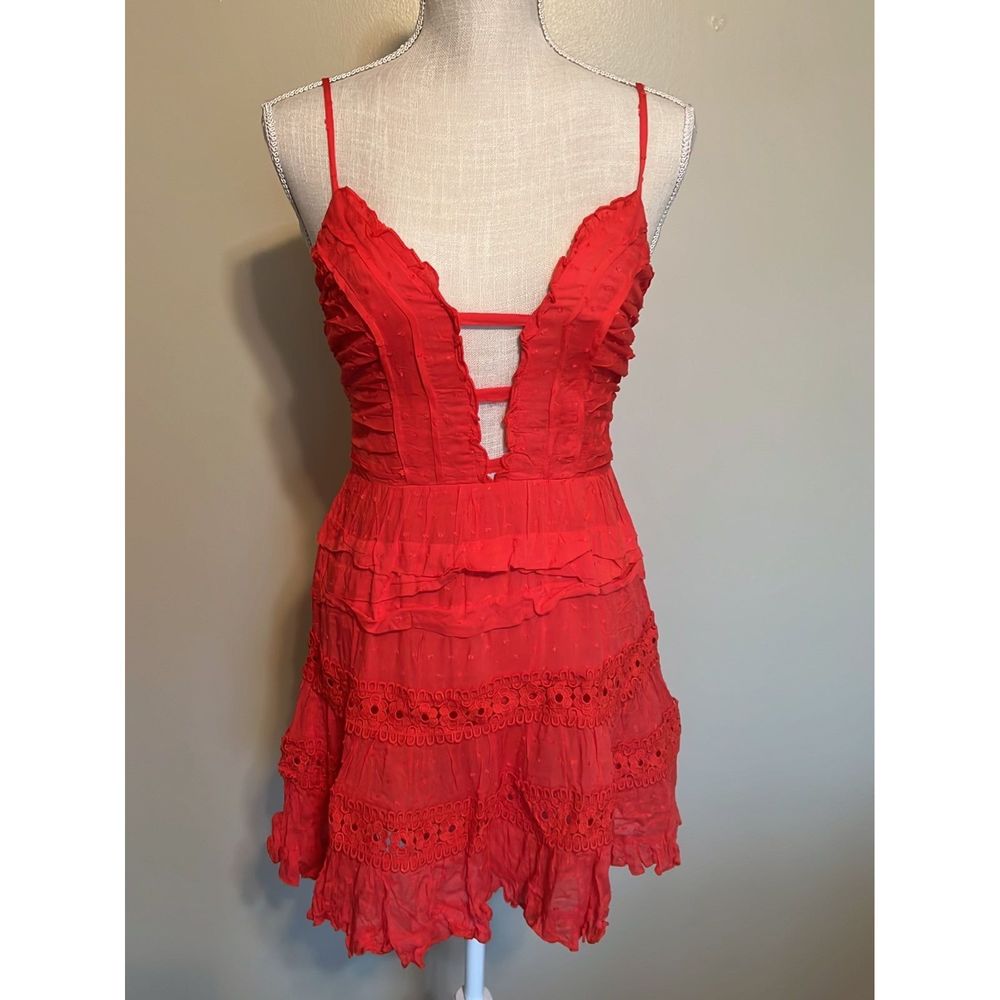 Selfie Leslie Dress
